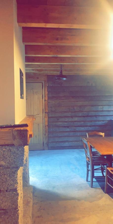 Gasthaus La bergerie du Chêne Omessa Exterior foto